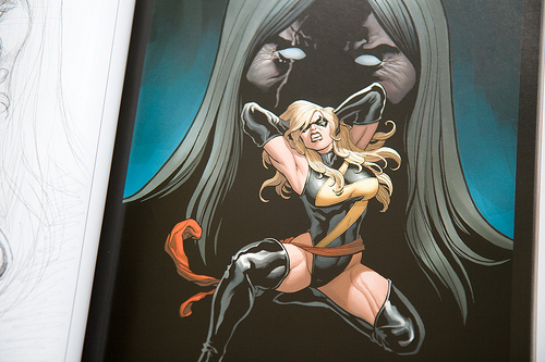 Book Review: Apes and Babes: The Art of Frank Cho Book 1