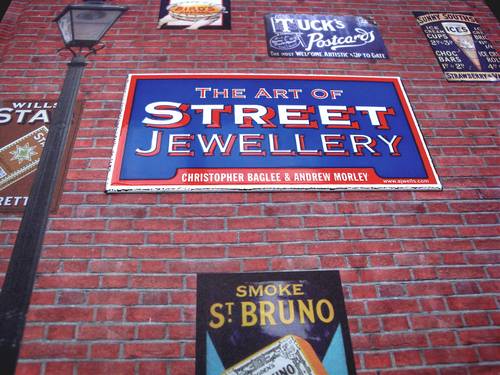 The Art of Street Jewellery - 01