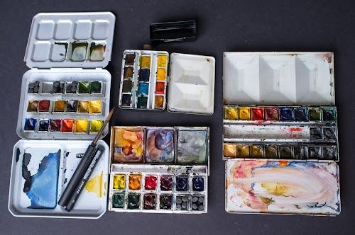 Watercolour pan sets